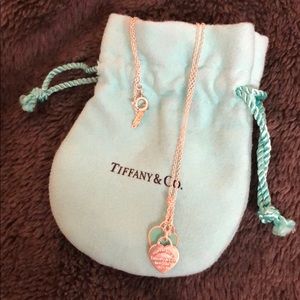 Tiffany & Co. Return to Tiffany necklace